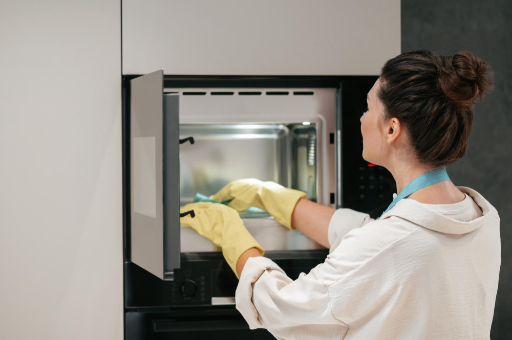 When to Book Oven Cleaning in Melbourne